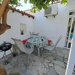 Guest house Mediterranean Poolside Garden Kiti