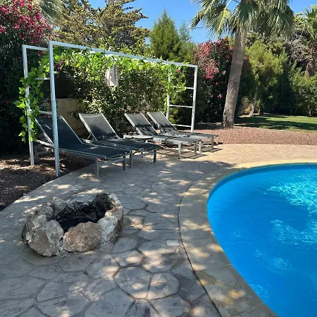 Mediterranean Poolside Garden * Kiti