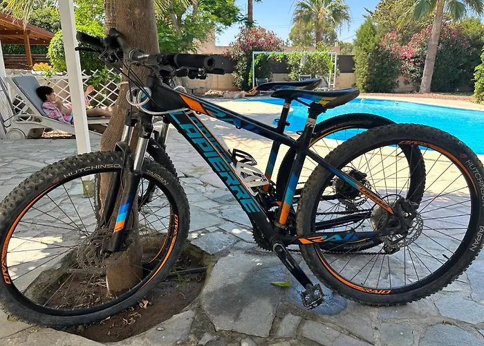 Mediterranean Poolside Garden 4* Kiti