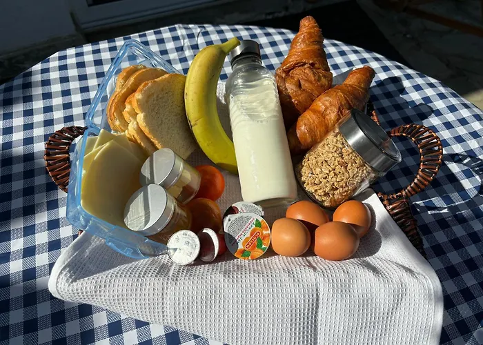 Mediterranean Poolside Garden 4*