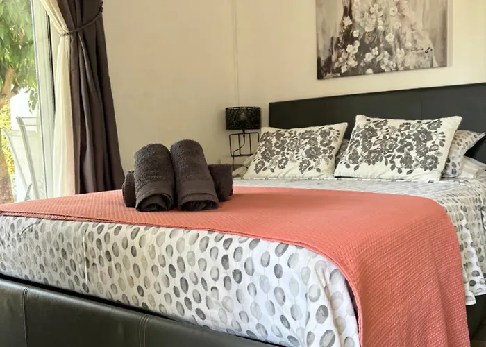 Mediterranean Poolside Garden 4* Kiti